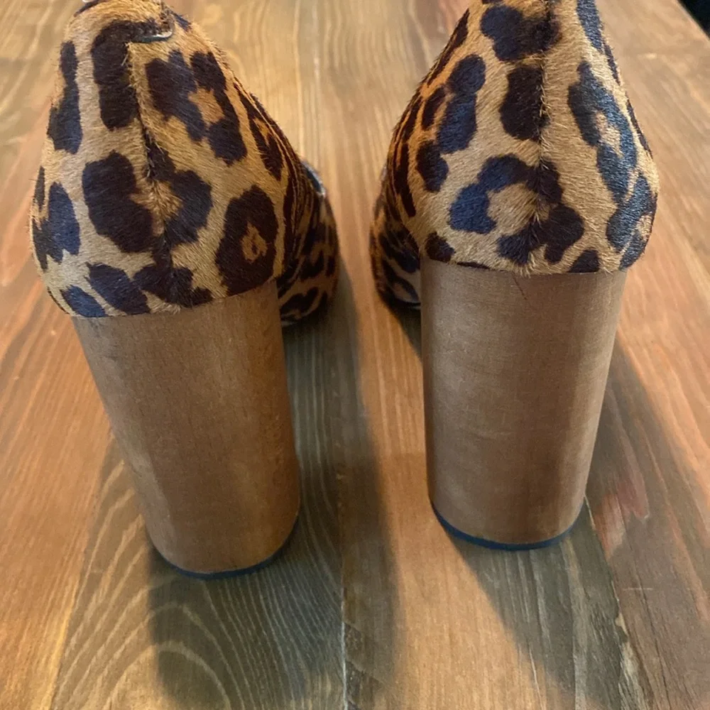 1. State Valencia Calf Hair Wood Block Heel Leopard‎